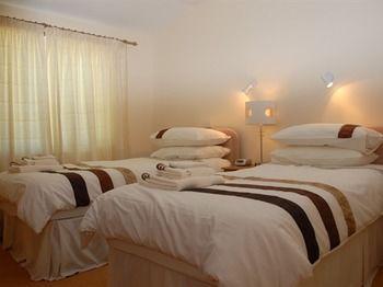 The Inn Guest House Holm  外观 照片